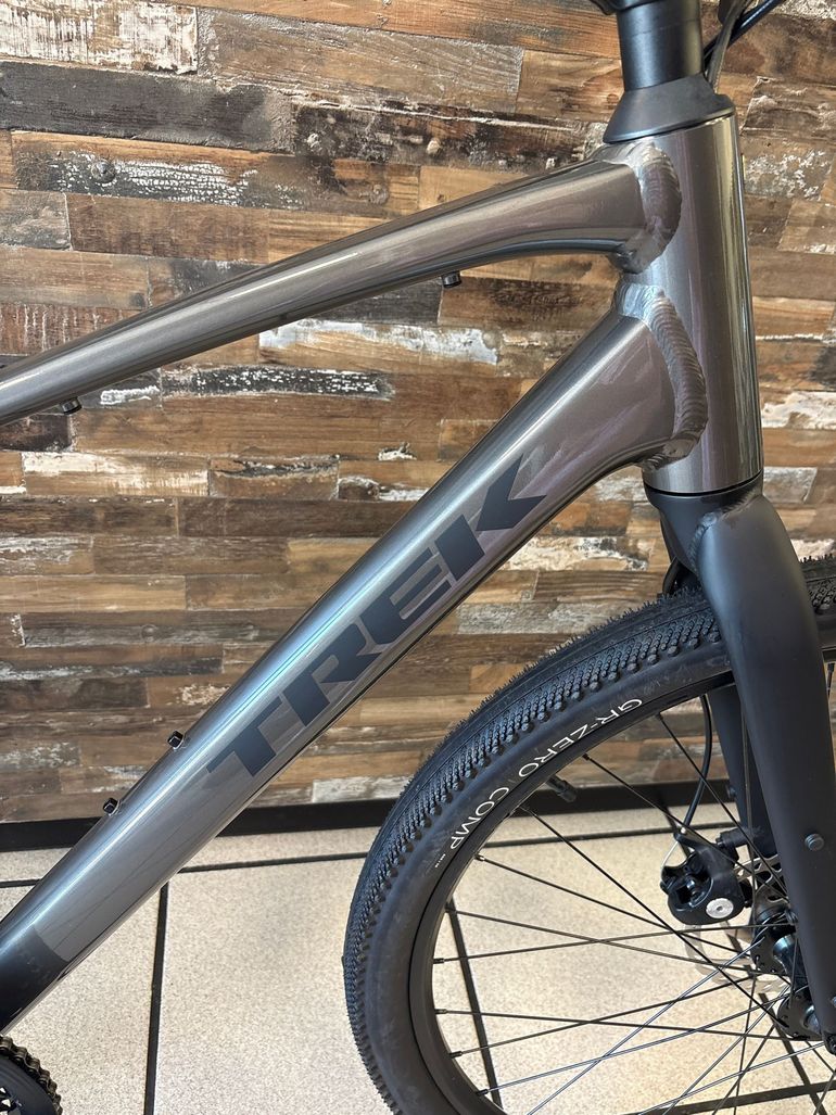 Trek Custom Shimano Altus 2026 Urban d'occasion — image 2 sur 12