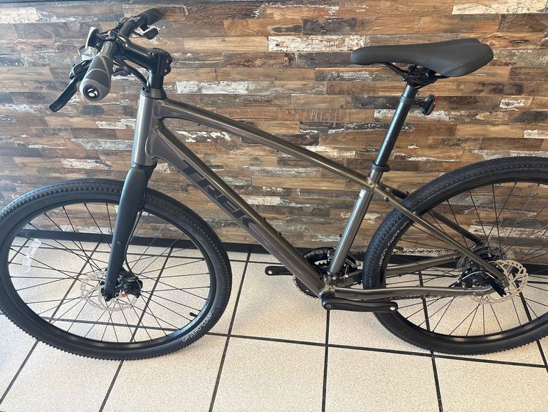 Trek Custom Shimano Altus 2026 Urban d'occasion — image 10 sur 12