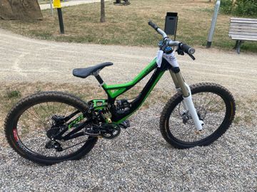 Specialized Demo SRAM GX 2012 Mountainbike de segunda mano, Negro — imagen 1 de 5