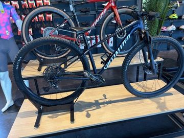 Used Specialized Chisel Hardtail Comp 2025 2025 Mountainbike, Blue, 29 — image 2 of 3