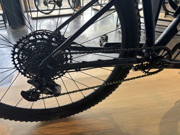 Used Specialized Chisel Hardtail Comp 2025 2025 Mountainbike, Blue, 29 — image 3 of 3