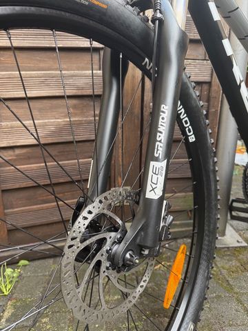 Used Trek Marlin 5 2020 2020 Mountainbike, Black, 27.5, 29 — image 5 of 11