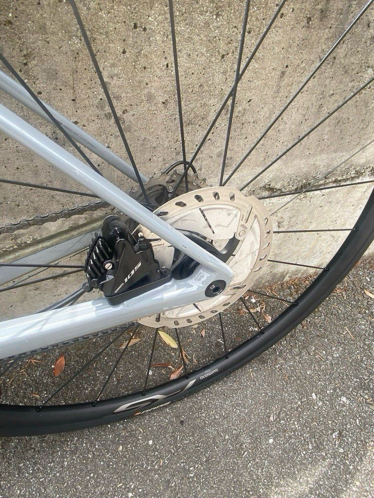 Used BMC Roadmachine 02 THREE 2020 2020 Road & Gravel, Light Gray — image 25 of 34