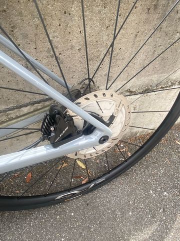 Used BMC Roadmachine 02 THREE 2020 2020 Road & Gravel, Light Gray — image 7 of 34