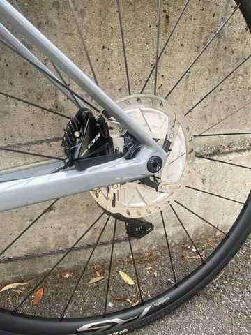 Used BMC Roadmachine 02 THREE 2020 2020 Road & Gravel, Light Gray — image 15 of 34