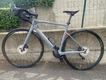 Used BMC Roadmachine 02 THREE 2020 2020 Road & Gravel, Light Gray — image 24 of 34