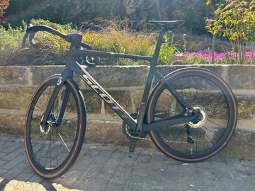 Used Scott Addict RC Ultimate 2022 2022 Road & Gravel, Black — image 3 of 15