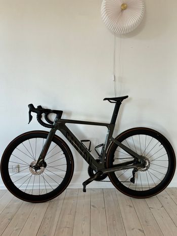 Canyon Aeroad CF SLX 7 Di2 C46 2025 2025 Road & Gravel usato