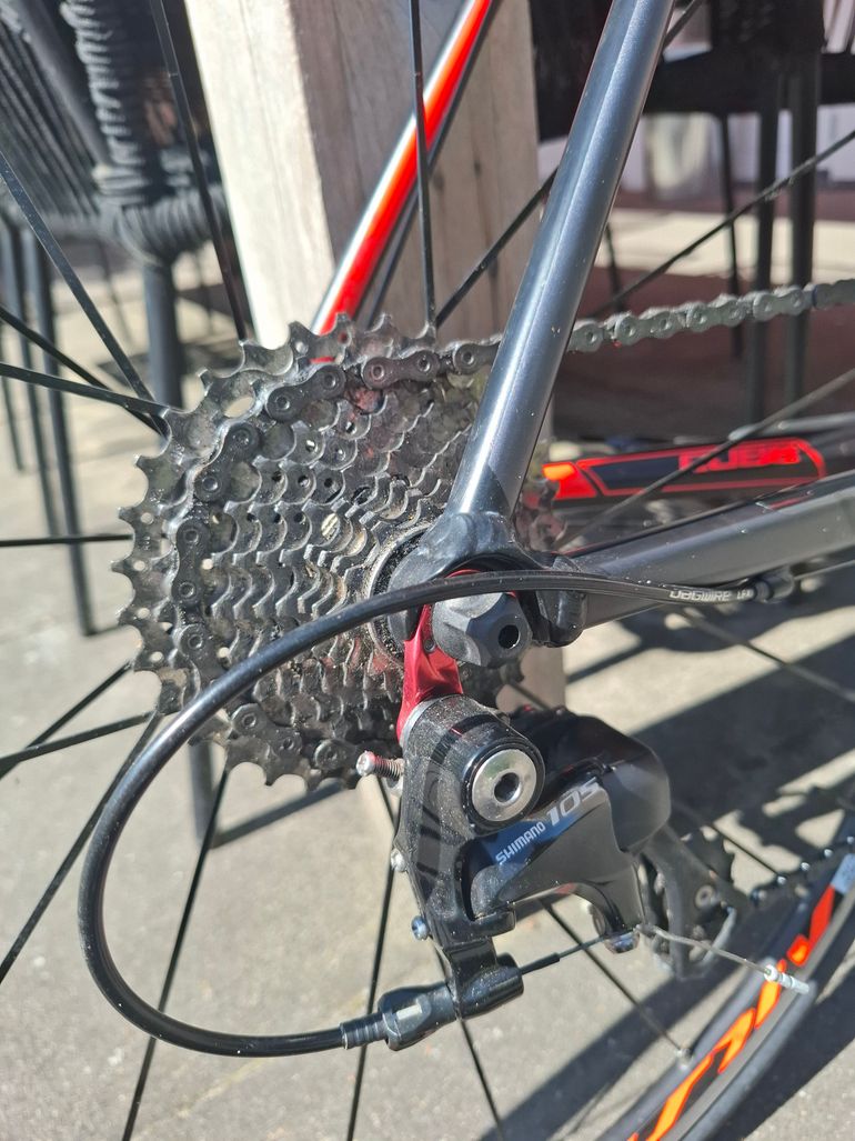 Použité CUBE attain SL 2016 2016 Road & Gravel — obrázek 3 z 8