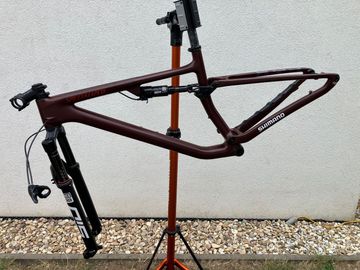 Used Specialized Epic EVO Expert 2023 Frameset 2023 Mountainbike, Red, 29 — image 4 of 7