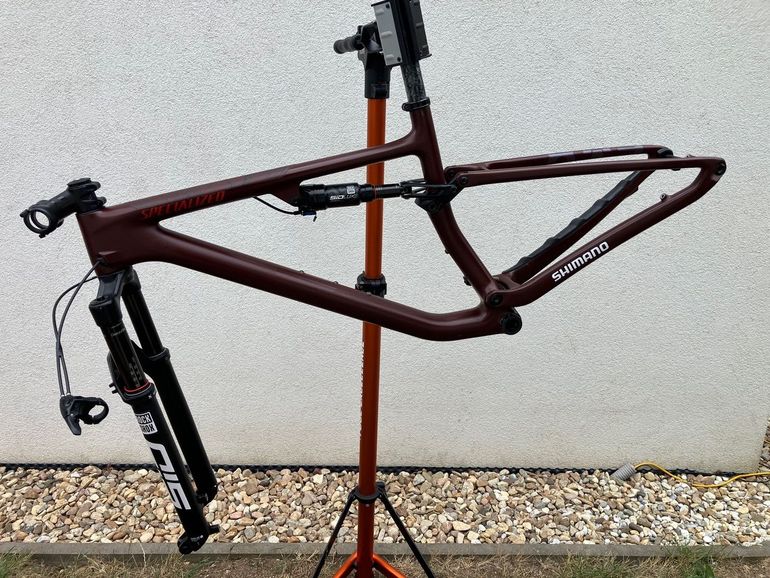 Used Specialized Epic EVO Expert 2023 Frameset 2023 Mountainbike, Red, 29 — image 4 of 7