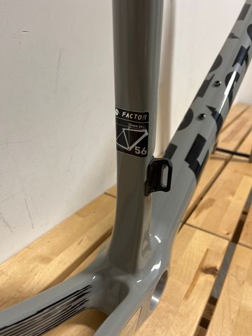 Used Factor O2 Frameset 2025 Frameset 2025 Road & Gravel, Light Gray — image 2 of 4
