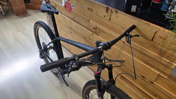 Używany Specialized Epic Hardtail Expert 2023 2023 Mountainbike — zdjęcie 3 z 3