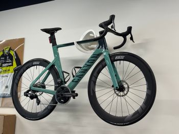 Used Canyon Aeroad CF SLX 8 Disc eTap 2023 2023 Road & Gravel