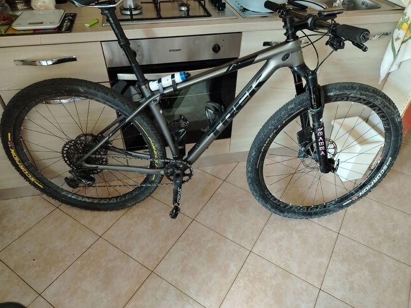 Trek Procaliber 9.8 SL 2019 2019 Mountainbike d'occasion — image 1 sur 4