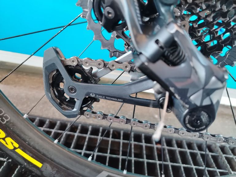 Used Trek Procaliber 9.8 SL 2019 2019 Mountainbike, Light Gray — image 11 of 12