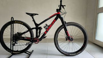 Trek Fuel EX 9.7 2020 2020 Mountainbike usato, Nero — immagine 2 di 6