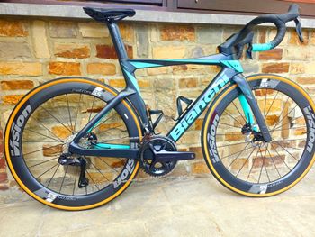 Used Bianchi Oltre Pro Ultegra Di2 2024 2024 Road & Gravel