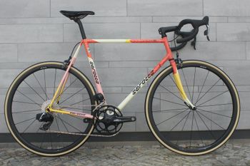 Brugt Serotta - EF Education - EasyPost - Sram Red 58 Cm Center/center – Sram Red Etap AXS 1995 Road & Gravel