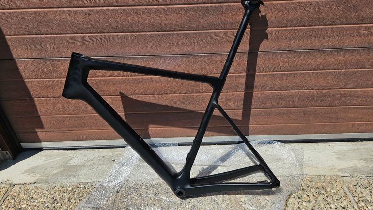 Used Velobuild Custom Frameset 2023 2023 Road & Gravel, Black — image 2 of 11