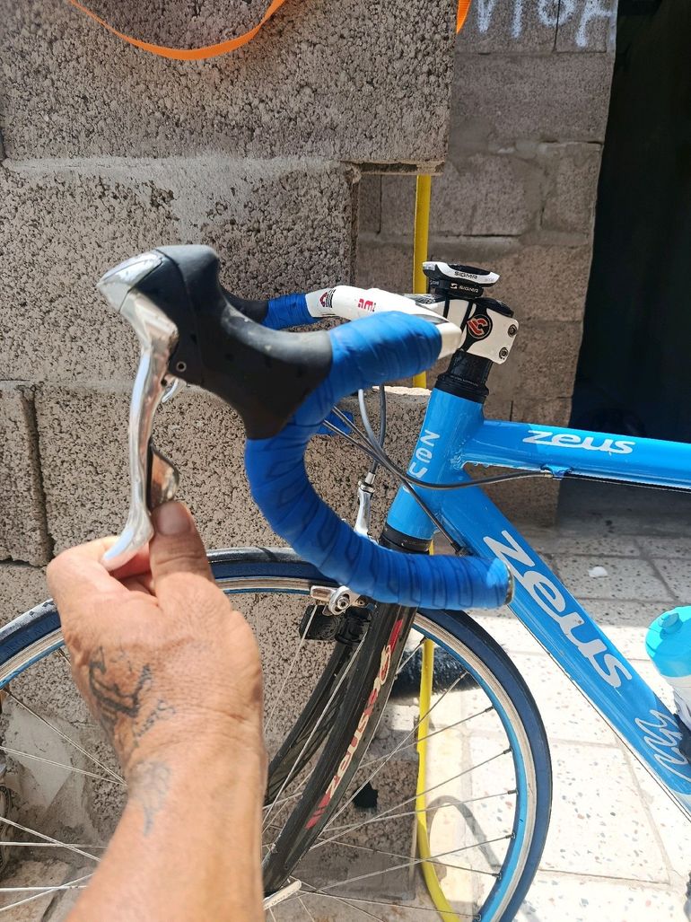 Used Zeus Custom Shimano Ultegra 2021 Road & Gravel, Blue — image 7 of 8
