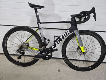 Used Factor OSTRO VAM - Shimano Ultegra 2026 2026 Road & Gravel
