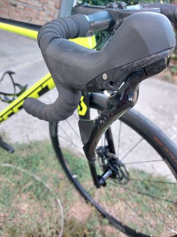 Scott Addict 10 disc 2020 2020 Road & Gravel usato, Verde — immagine 4 di 6