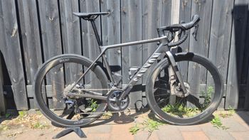 Canyon Ultimate CF SL Disc 8.0 2018 2018 Road & Gravel usato