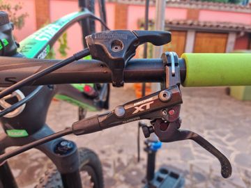 Used Kellys Custom Shimano Deore XT 2017 Mountainbike, Green — image 8 of 10