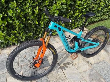 Used Yeti Custom Build 2026 Mountainbike, Blue — image 8 of 8