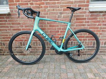 Brugt CUBE Attain Shimano 105 Di2 2025 Road & Gravel — billede 1 af 10