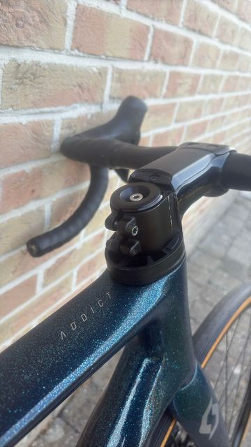 Scott Addict Shimano Ultegra Di2 2023 Road & Gravel d'occasion — image 11 sur 13