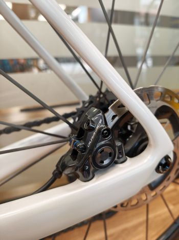 Tweedehands Factor Ostro Shimano Dura Ace Di2 2026 Road & Gravel — afbeelding 13 van 22