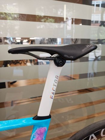 Tweedehands Factor Ostro Shimano Dura Ace Di2 2026 Road & Gravel — afbeelding 19 van 22