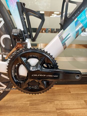 Tweedehands Factor Ostro Shimano Dura Ace Di2 2026 Road & Gravel — afbeelding 2 van 22