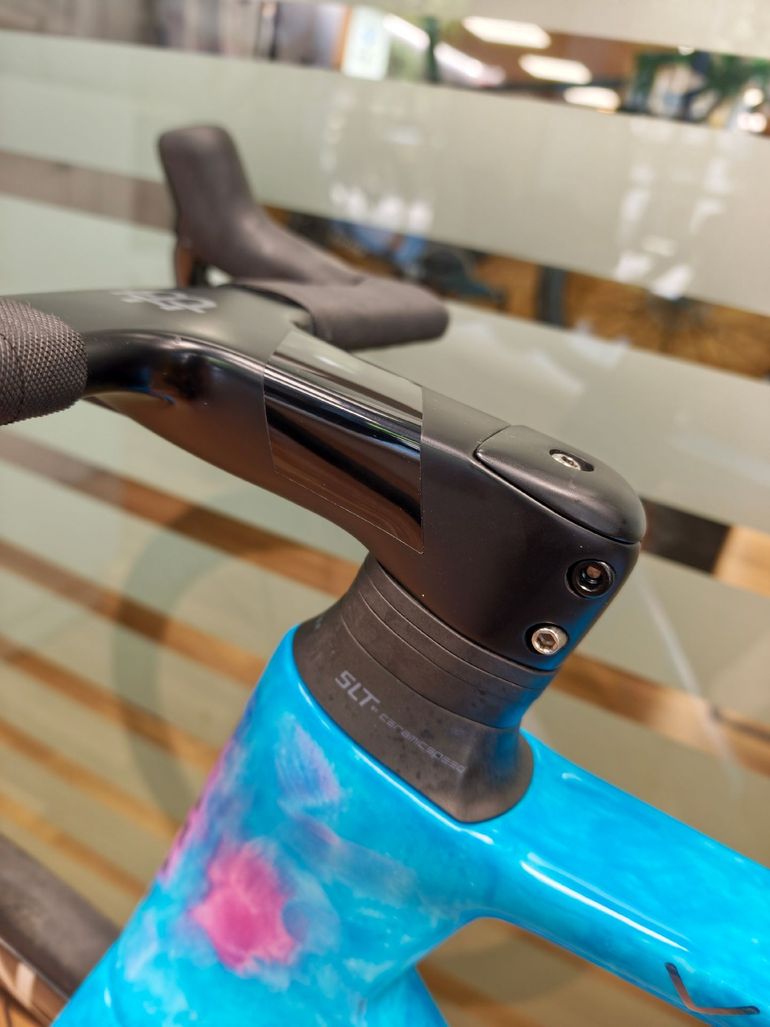 Tweedehands Factor Ostro Shimano Dura Ace Di2 2026 Road & Gravel — afbeelding 20 van 22