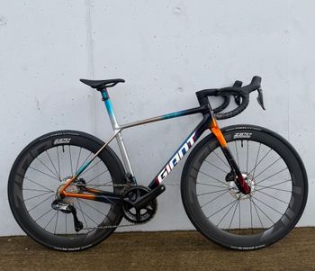 Used Giant TCR Advanced SL 1 2025 2025 Road & Gravel