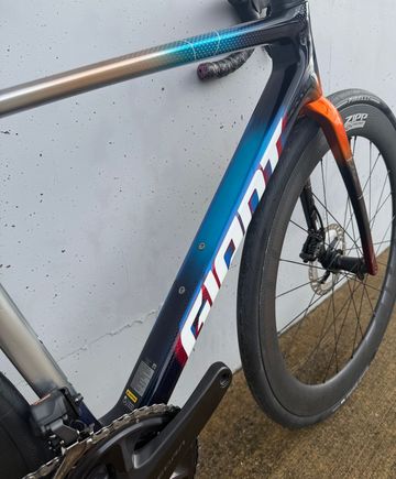 Tweedehands Giant TCR Advanced SL 1 2025 2025 Road & Gravel — afbeelding 5 van 7