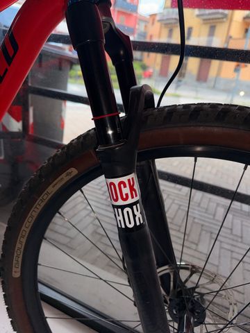 Used Specialized Epic EVO 2018 Mountainbike, Red — image 6 of 7