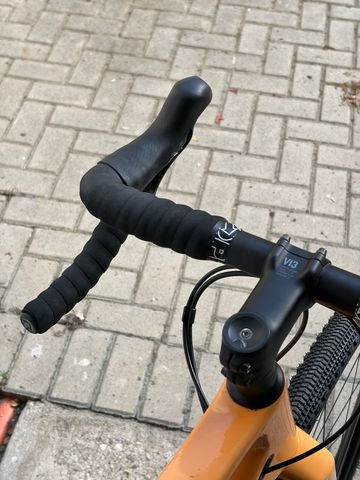 Canyon Grizl CF SL 7 2022 2022 Road & Gravel usato, Arancione — immagine 15 di 16