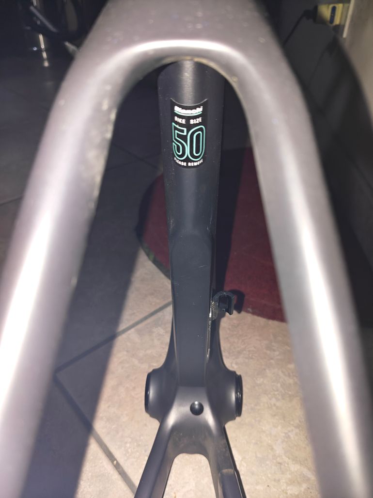 Bianchi Oltre XR4 Frame Kit 2024 Frameset 2024 Road & Gravel usato, Grigio chiaro — immagine 5 di 5