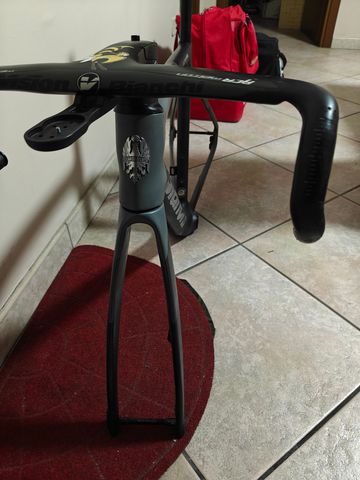 Used Bianchi Oltre XR4 Frame Kit 2024 Frameset 2024 Road & Gravel, Light Gray — image 3 of 5