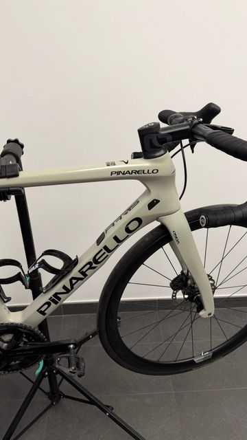 Used Pinarello Paris Shimano 105 Di2 2022 Road & Gravel, White — image 5 of 15