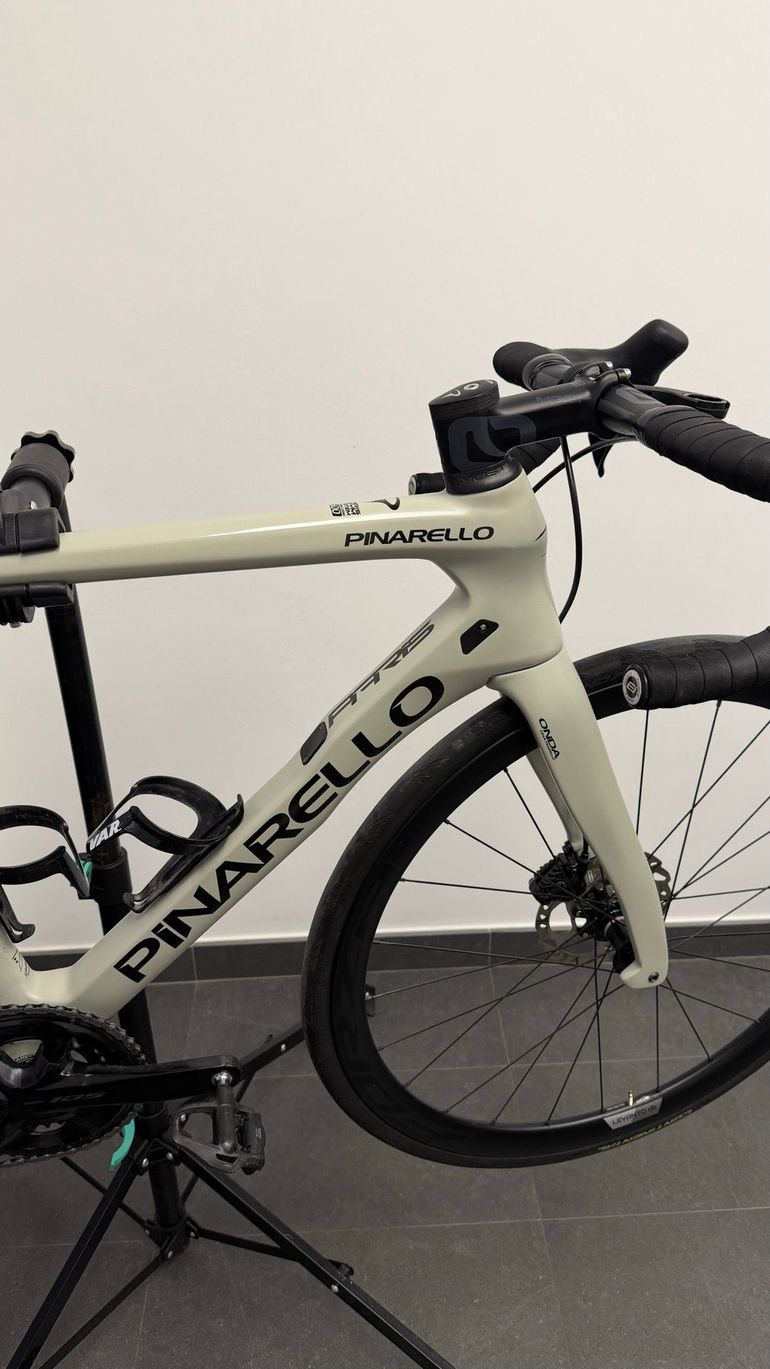 Pinarello Paris Shimano 105 Di2 2022 Road & Gravel d'occasion — image 5 sur 15