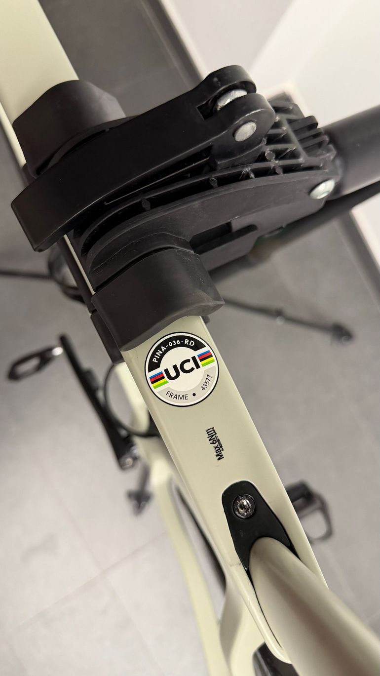 Pinarello Paris Shimano 105 Di2 2022 Road & Gravel d'occasion — image 11 sur 15