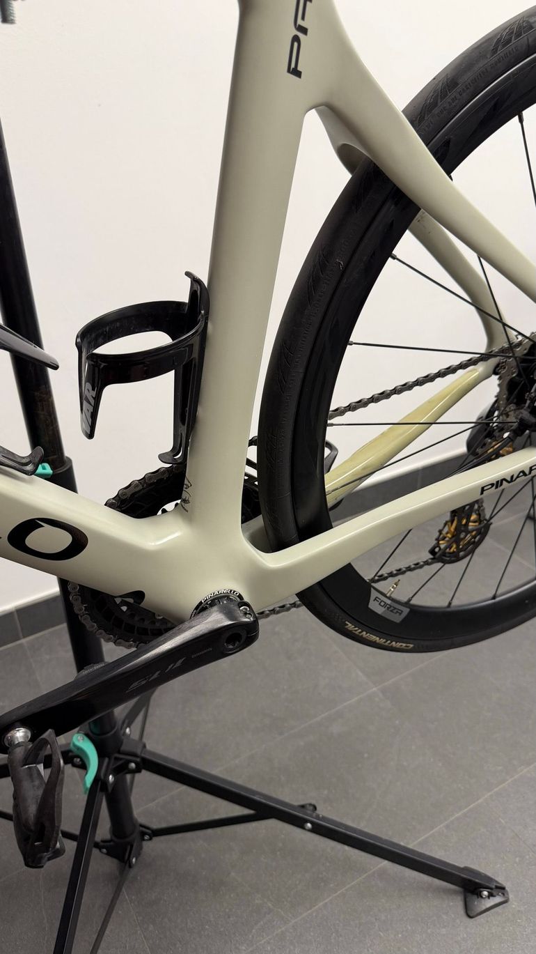 Pinarello Paris Shimano 105 Di2 2022 Road & Gravel d'occasion — image 13 sur 15