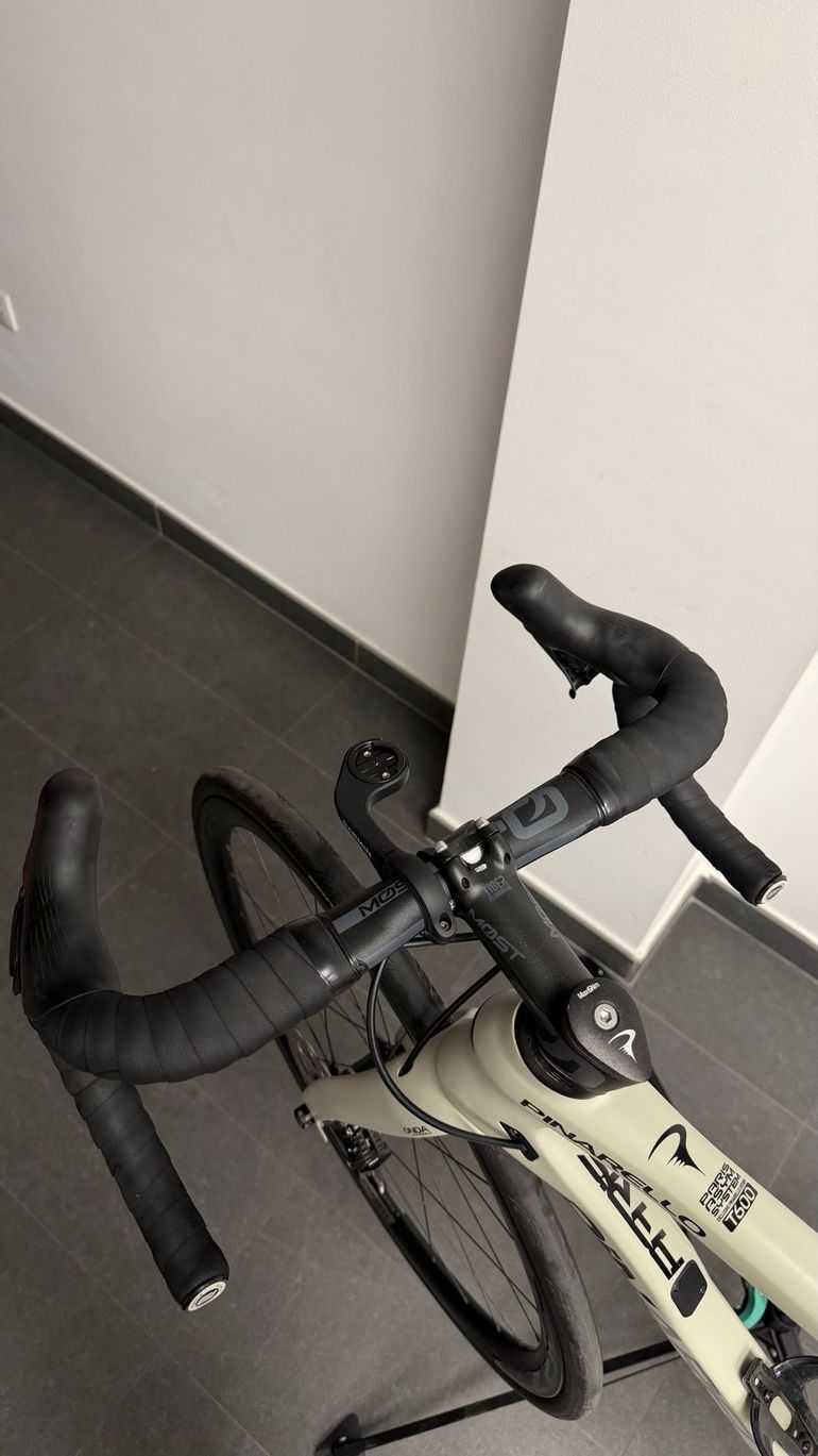 Pinarello Paris Shimano 105 Di2 2022 Road & Gravel d'occasion — image 14 sur 15
