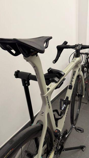 Pinarello Paris Shimano 105 Di2 2022 Road & Gravel d'occasion — image 7 sur 15