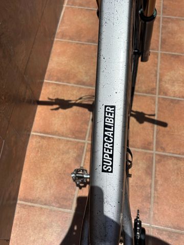Gebrauchtes Trek Supercaliber SL 9.6 Gen 2 2025 Frameset 2025 Mountainbike, Hellgrau, 29 — Bild 4 von 4