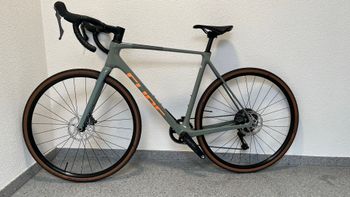Gebrauchtes CUBE CROSS RACE C:62 PRO 2023 2023 Road & Gravel, Hellgrau — Bild 2 von 14